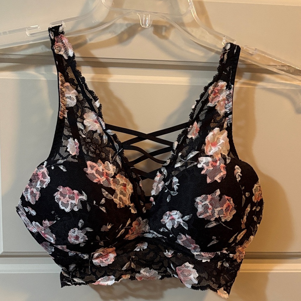 Victorias Secret Pink Lace Strappy Bralette - size small
